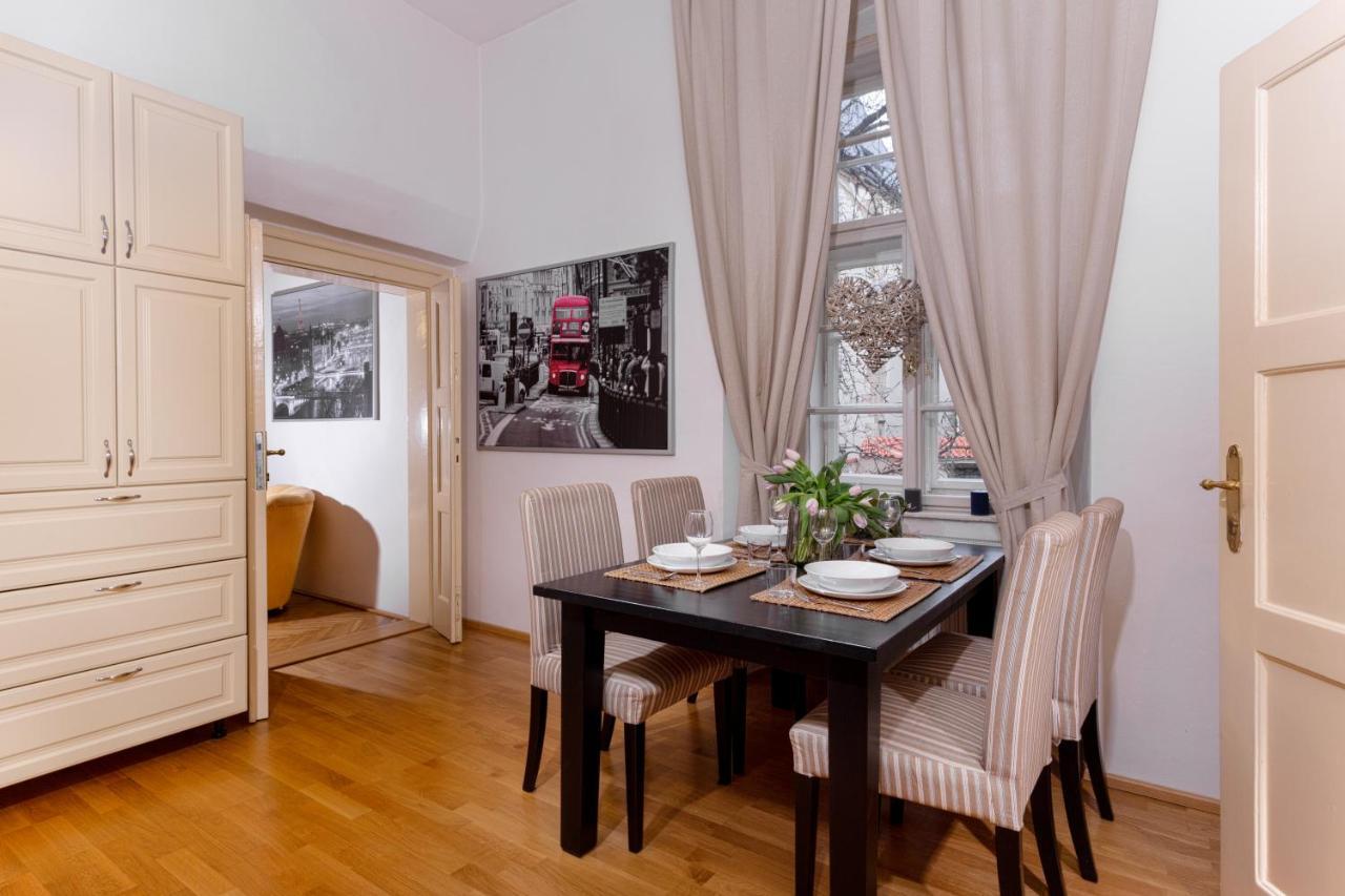 Classy Apartments Charles Bridge Prague Luaran gambar