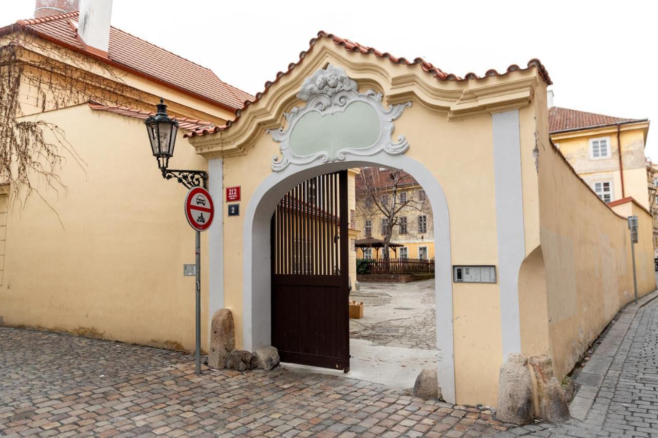 Classy Apartments Charles Bridge Prague Luaran gambar